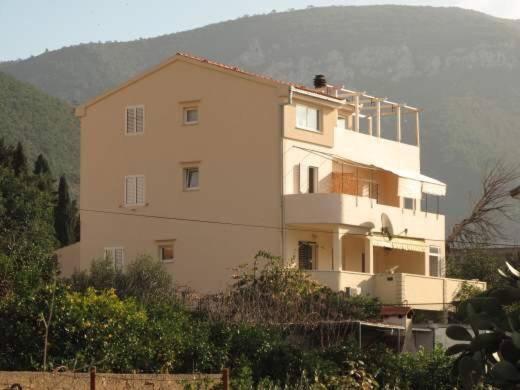 Bed And Breakfast Blue In Blue Komiza Exterior photo